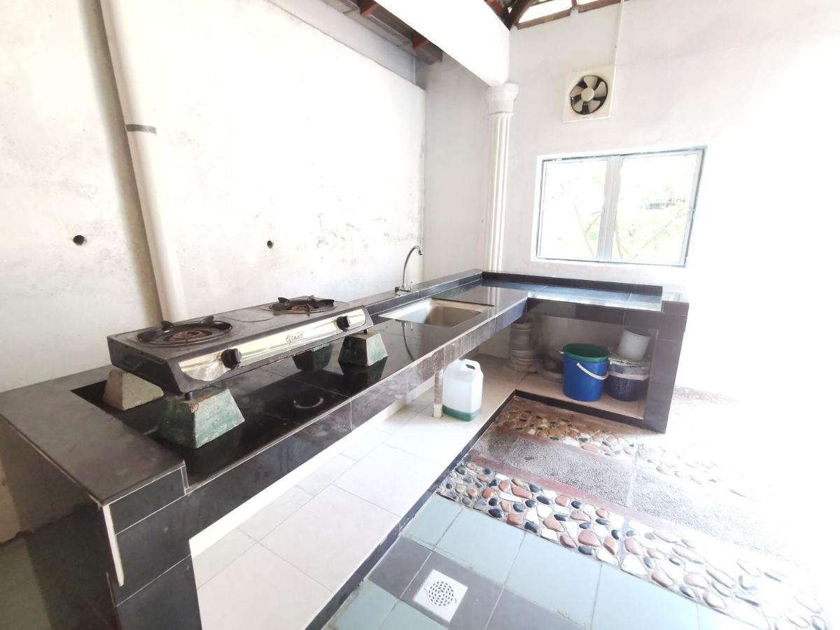 Jen Pd Homestay - Unique, Antique House No Wifi Port Dickson Exterior photo